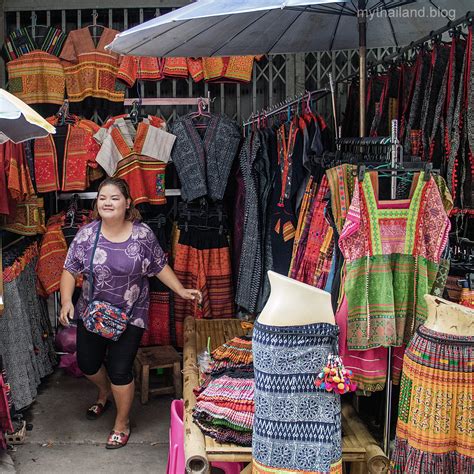 fake clothes chiang mai - chiang mai weekday market.